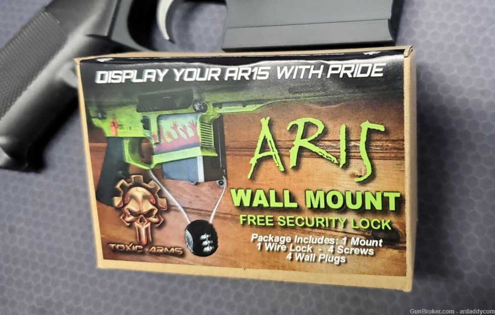 AR WALL MOUNT TO DISPLAY YOUR AR15 W/ FREE LOCK TO KEEP IT SECURE NEW BOX - Image 3